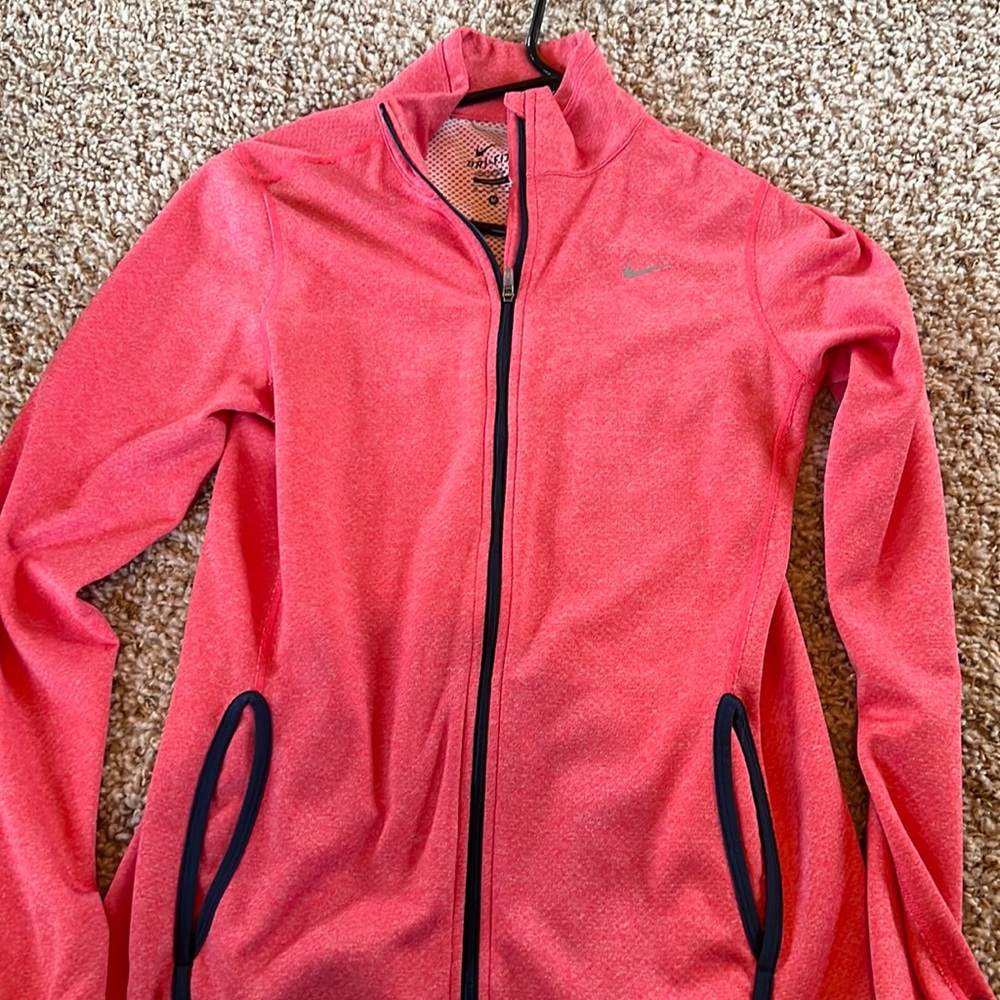 Women’s Medium Nike Dry Fit Full Zip Long Sleeve
